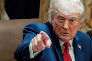 Okamžitě přestaňte. Trump se pustil do Íránu i Izraele - Novinky
